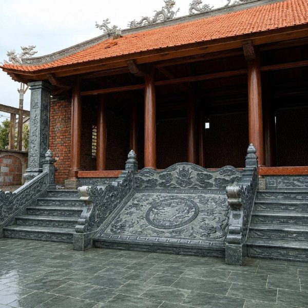 Chiếu rồng đá xanh rêu 320x220x20 cm cho khuôn viên nhà thờ đá