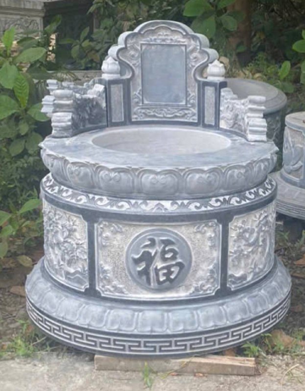 Mộ tròn đá xanh đen nguyên khối, kích thước 147x147x137 cm, bền vững theo thời gian - ảnh 1