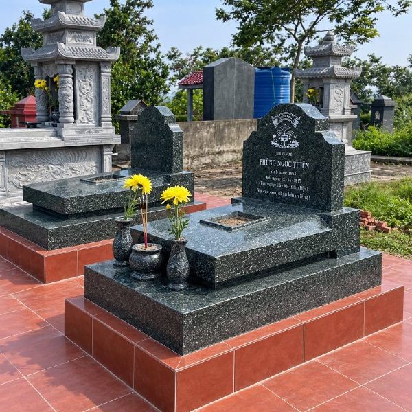 Mộ đá Granit đá granite Bình Định 127×81×97 cm, thiết kế trơn hiện đại